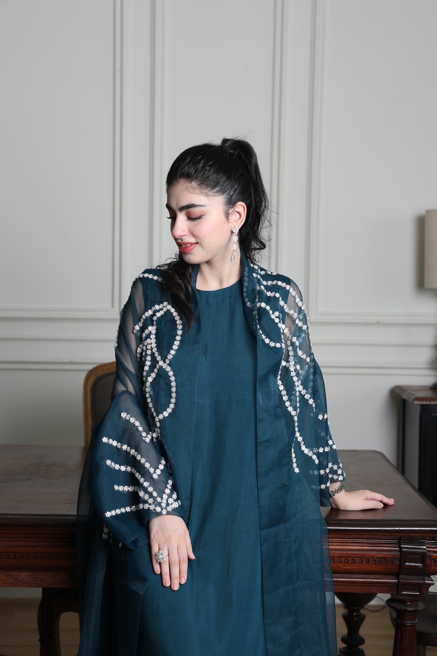 Noorè Cape set